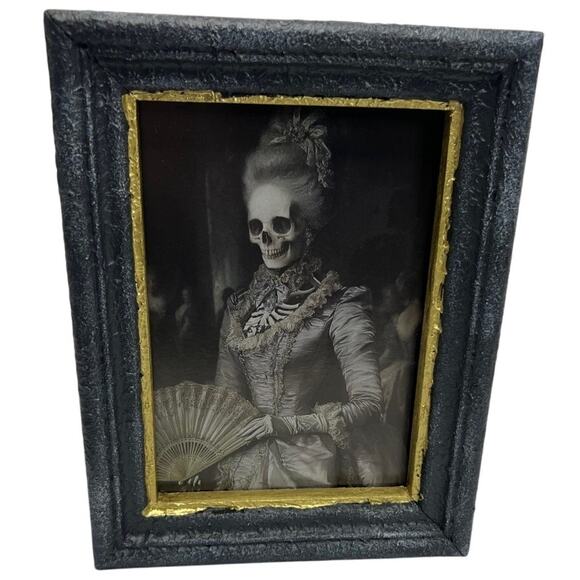 Halloween Framed Old Skeleton Woman Decor Scary 6x8 Unique Find - Picture 1 of 4